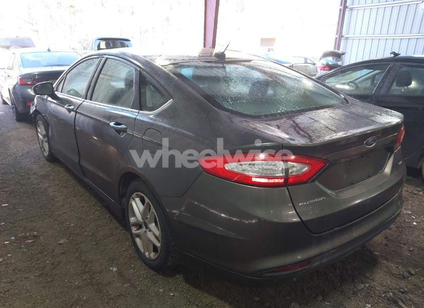 Photo 3 of 2015 Ford Fusion SE (VIN 1FA6P0H75F5119185)