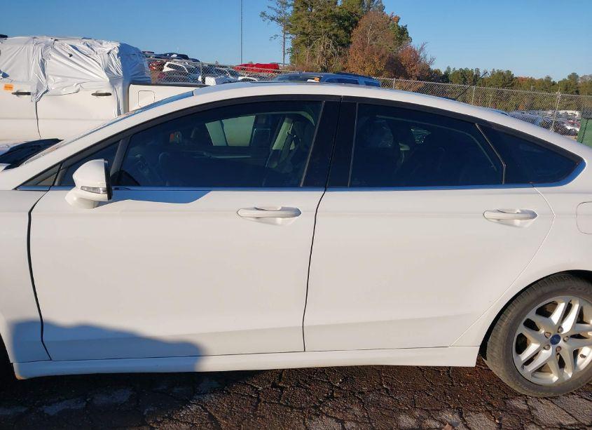 Photo 15 of 2015 Ford Fusion SE (VIN 1FA6P0H75F5120949)