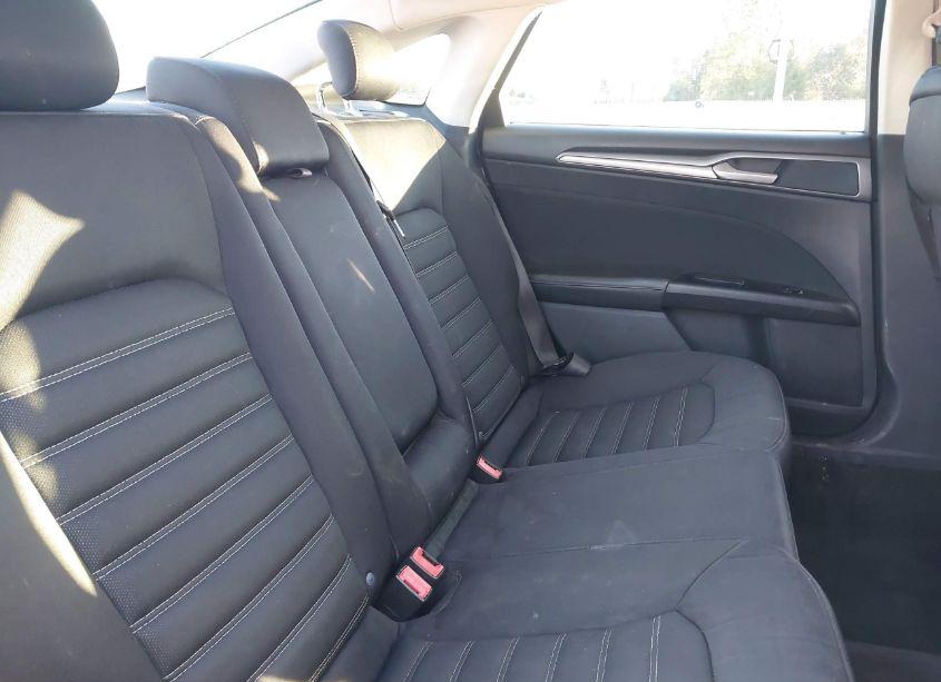 Photo 8 of 2015 Ford Fusion SE (VIN 1FA6P0H75F5120949)