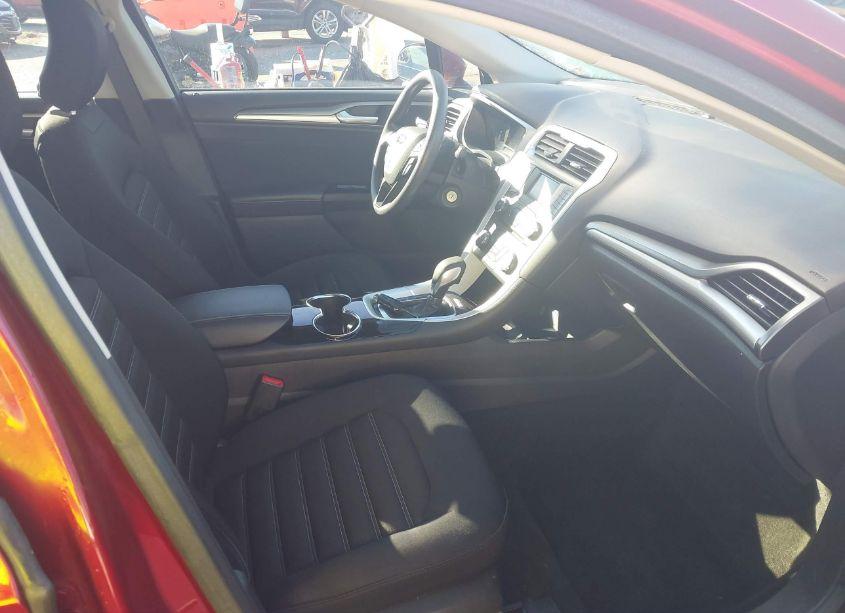 Photo 5 of 2015 Ford Fusion SE (VIN 1FA6P0H75F5129926)