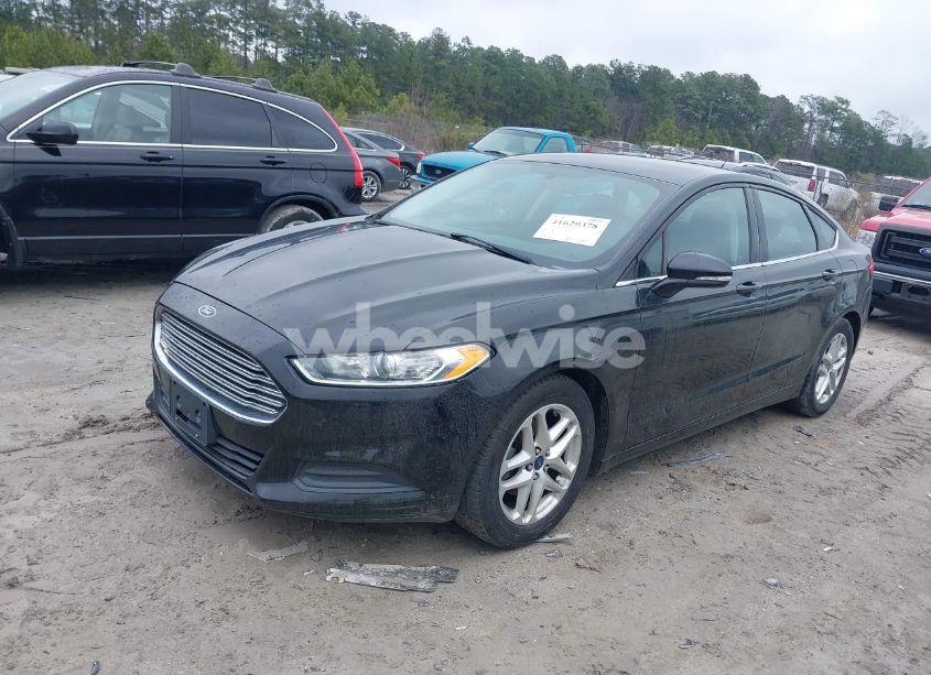 Photo 2 of 2015 Ford Fusion SE (VIN 1FA6P0H75FS116481)
