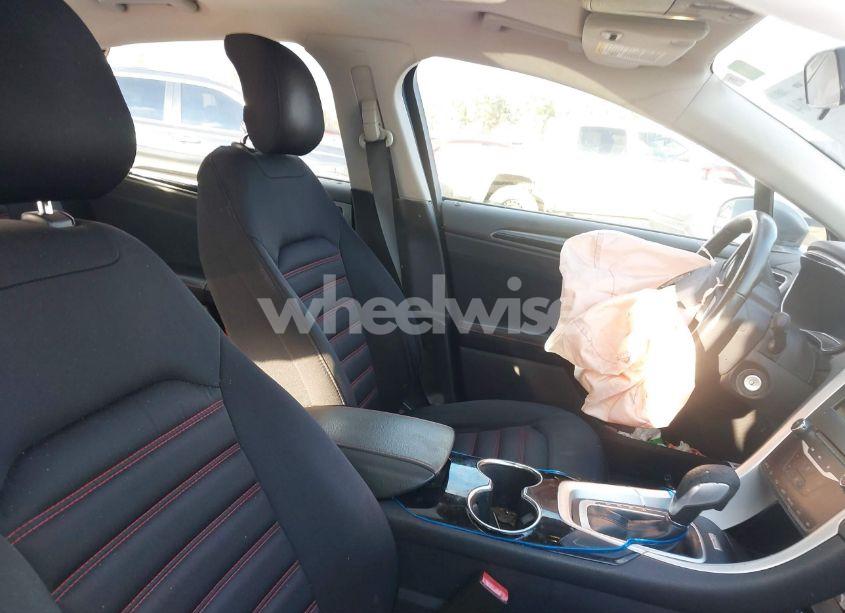 Photo 5 of 2014 Ford Fusion SE (VIN 1FA6P0H76E5391193)