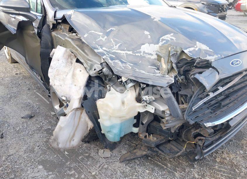 Photo 6 of 2014 Ford Fusion SE (VIN 1FA6P0H76E5391193)