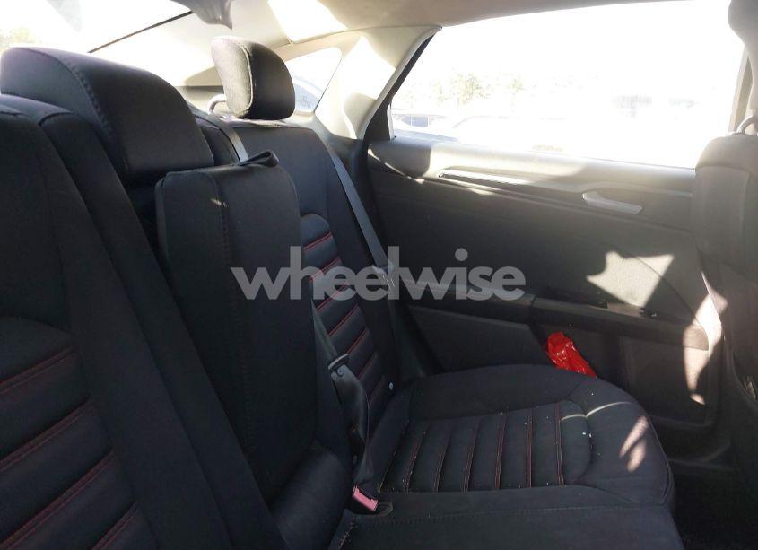 Photo 8 of 2014 Ford Fusion SE (VIN 1FA6P0H76E5391193)