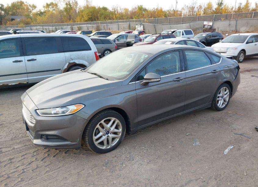 Photo 2 of 2014 Ford Fusion SE (VIN 1FA6P0H76E5404413)
