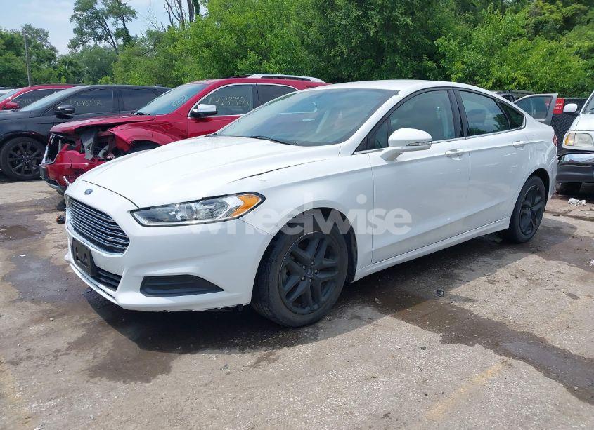 Photo 2 of 2016 Ford Fusion SE (VIN 1FA6P0H76G5104468)
