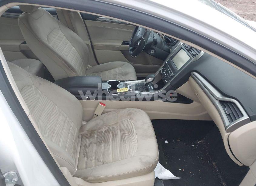 Photo 5 of 2016 Ford Fusion SE (VIN 1FA6P0H76G5114370)