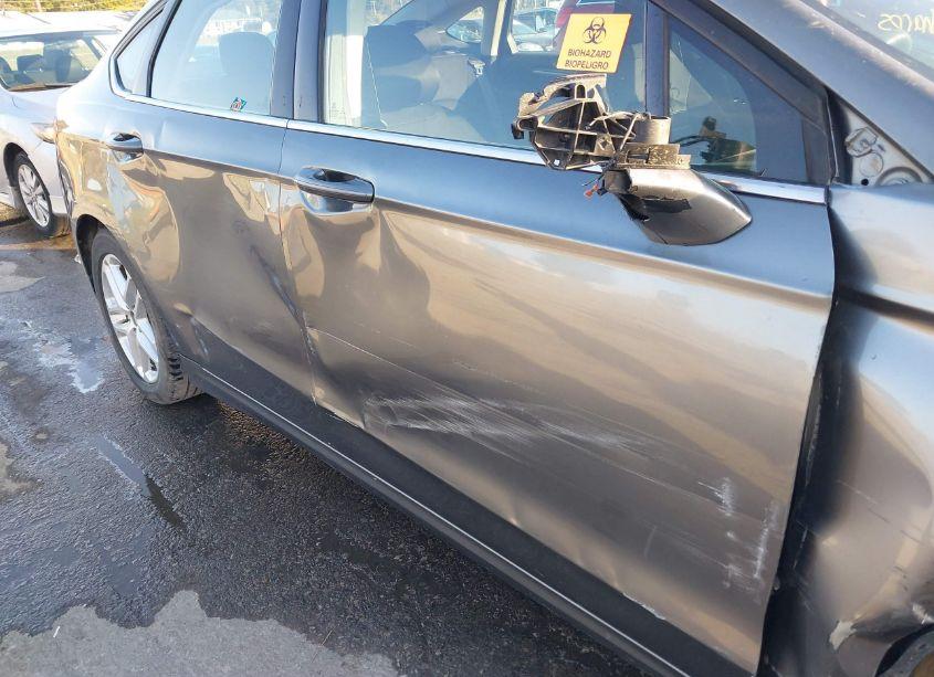 Photo 12 of 2014 Ford Fusion SE (VIN 1FA6P0H77E5351821)