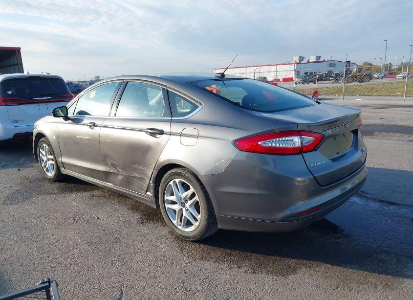 Photo 3 of 2014 Ford Fusion SE (VIN 1FA6P0H77E5351821)