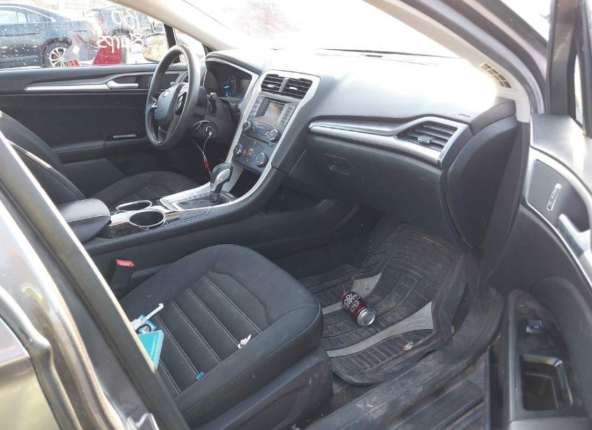 Photo 5 of 2014 Ford Fusion SE (VIN 1FA6P0H77E5351821)