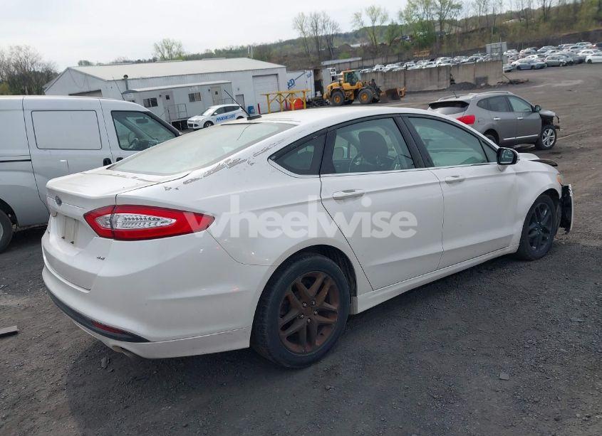 Photo 4 of 2014 Ford Fusion SE (VIN 1FA6P0H77E5383605)