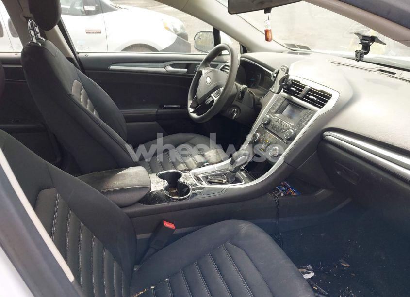 Photo 5 of 2014 Ford Fusion SE (VIN 1FA6P0H77E5383605)