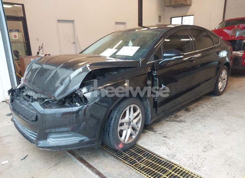 Photo 2 of 2014 Ford Fusion SE (VIN 1FA6P0H77E5398332)