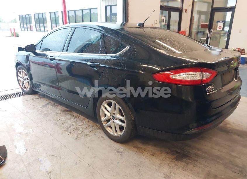 Photo 3 of 2014 Ford Fusion SE (VIN 1FA6P0H77E5398332)