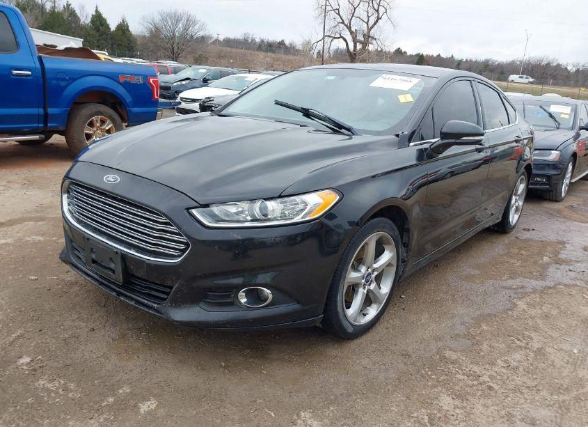 Photo 2 of 2014 Ford Fusion SE (VIN 1FA6P0H77E5405067)