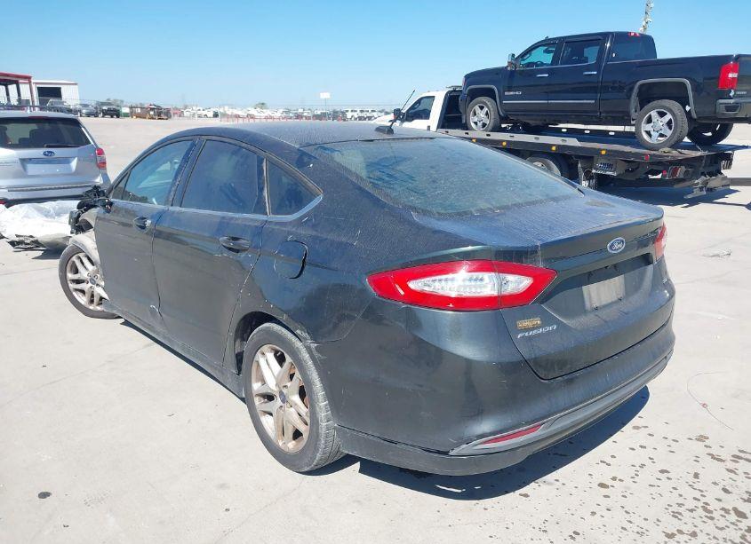 Photo 3 of 2015 Ford Fusion SE (VIN 1FA6P0H77F5102033)