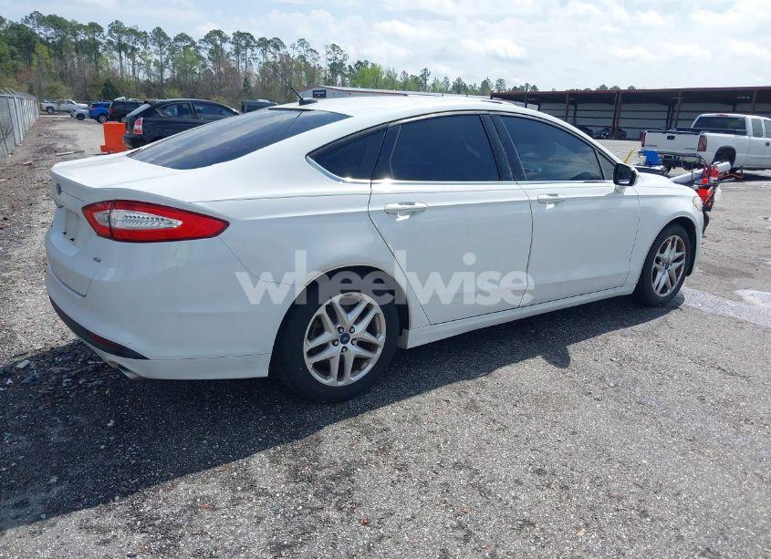 Photo 4 of 2015 Ford Fusion SE (VIN 1FA6P0H77F5116465)