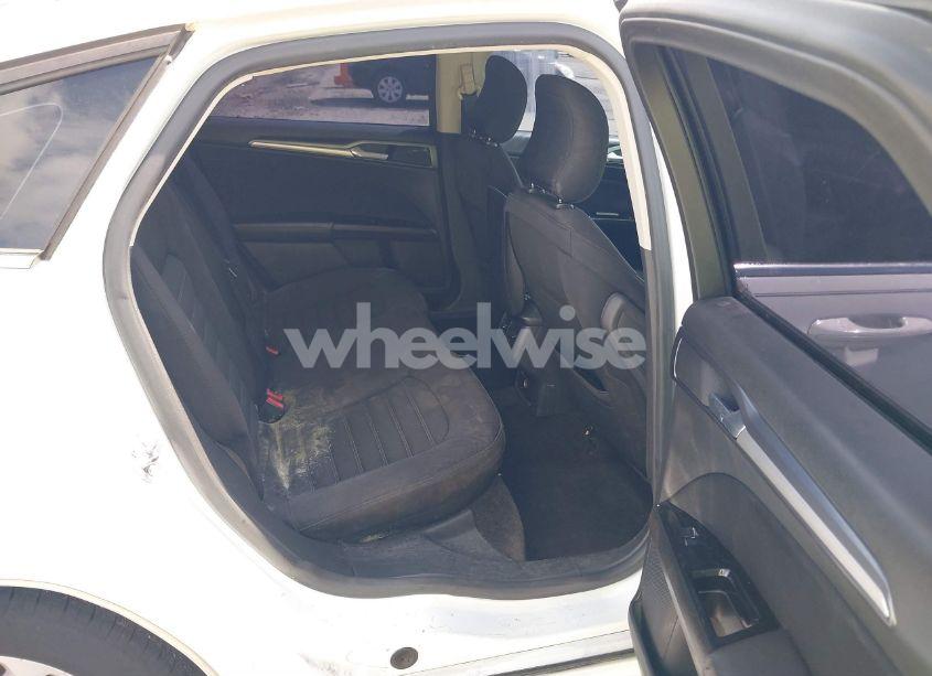 Photo 8 of 2015 Ford Fusion SE (VIN 1FA6P0H77F5116465)