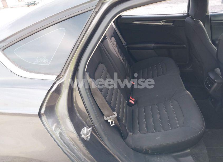 Photo 8 of 2015 Ford Fusion SE (VIN 1FA6P0H77F5118491)