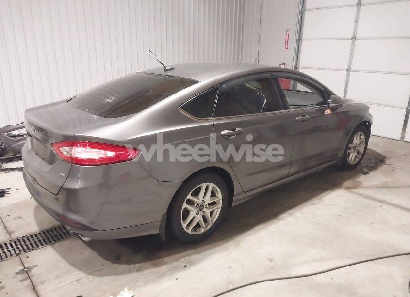 Photo 4 of 2014 Ford Fusion SE (VIN 1FA6P0H78E5358020)