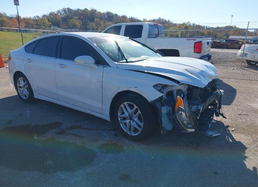 2014 Ford Fusion SE (VIN 1FA6P0H78E5398825) main photo