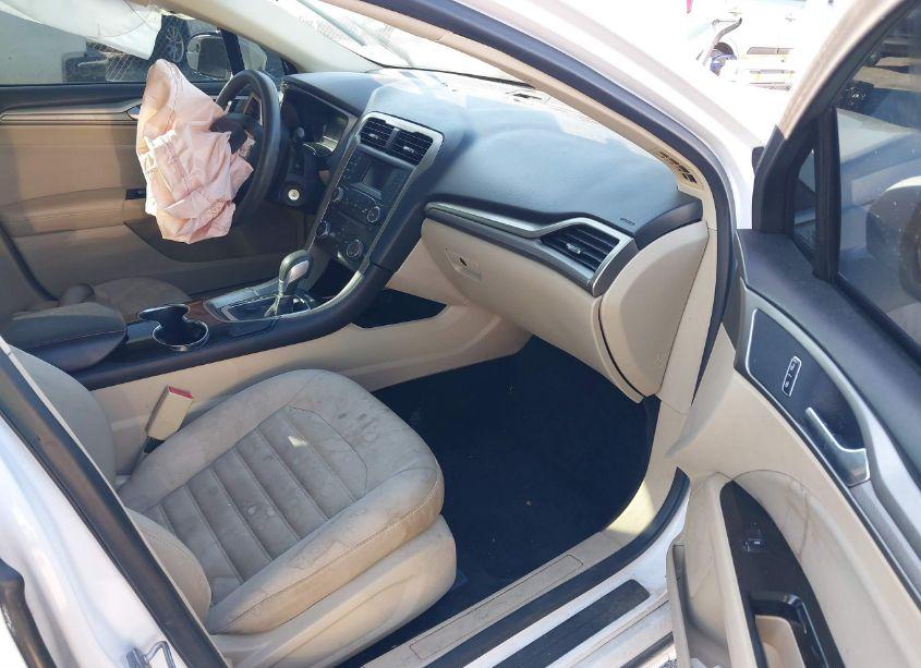 Photo 5 of 2014 Ford Fusion SE (VIN 1FA6P0H78E5398825)