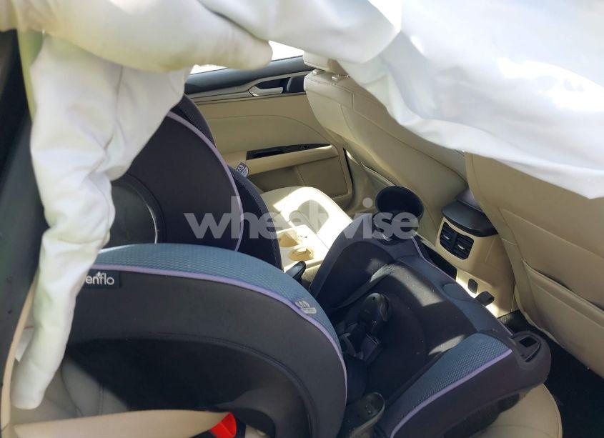 Photo 8 of 2015 Ford Fusion SE (VIN 1FA6P0H78F5127037)