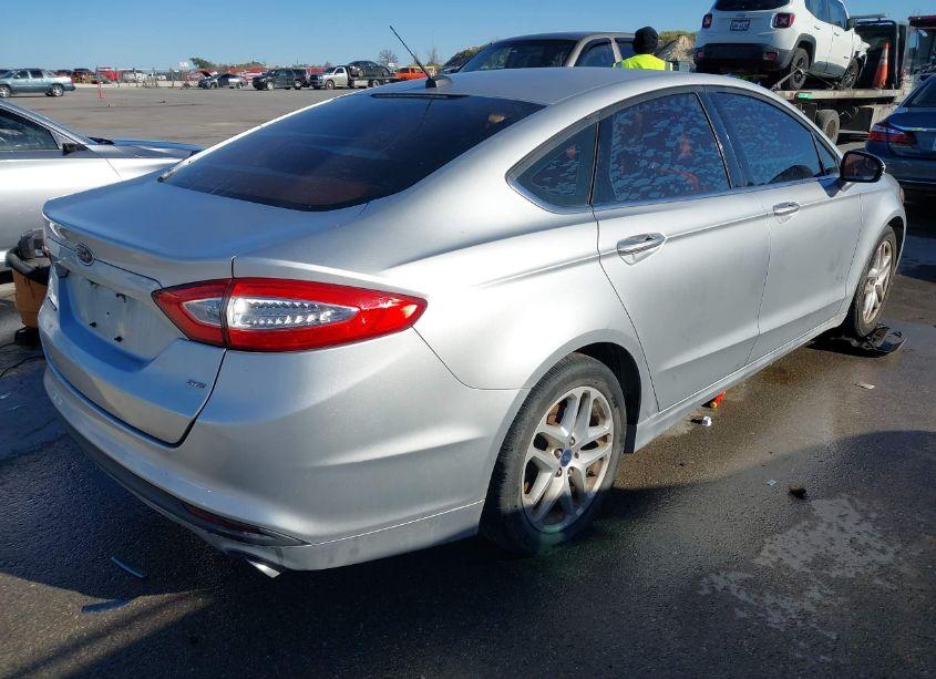 Photo 4 of 2015 Ford Fusion SE (VIN 1FA6P0H78F5127961)