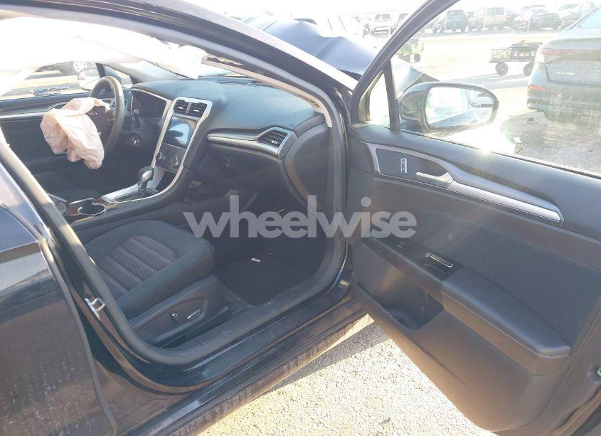 Photo 5 of 2016 Ford Fusion SE (VIN 1FA6P0H78G5104522)