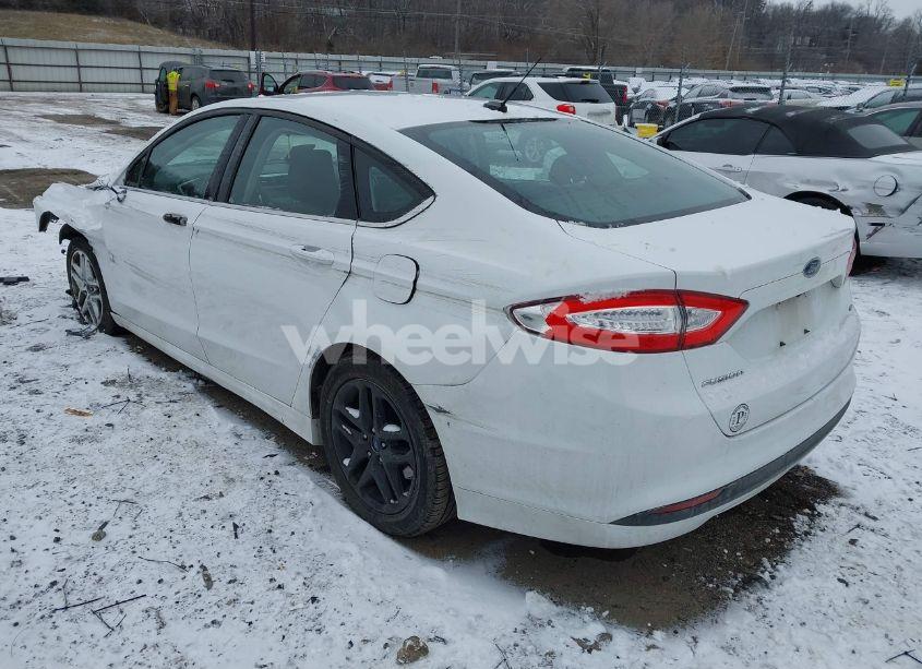 Photo 3 of 2016 Ford Fusion SE (VIN 1FA6P0H78G5108246)