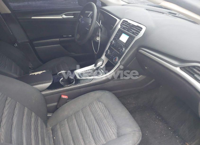 Photo 5 of 2016 Ford Fusion SE (VIN 1FA6P0H78G5113186)