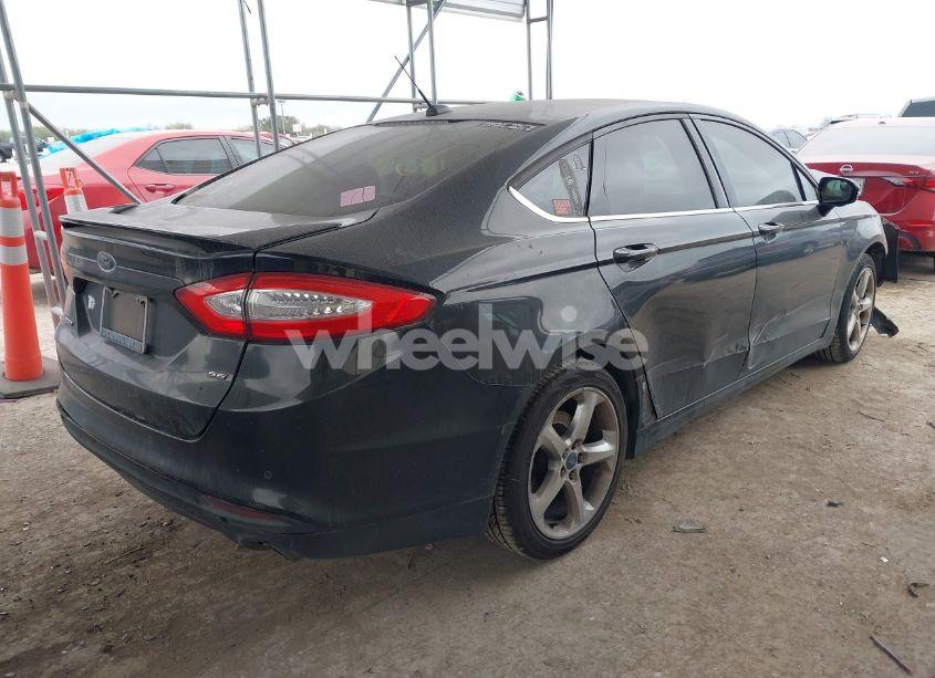Photo 4 of 2014 Ford Fusion SE (VIN 1FA6P0H79E5351822)