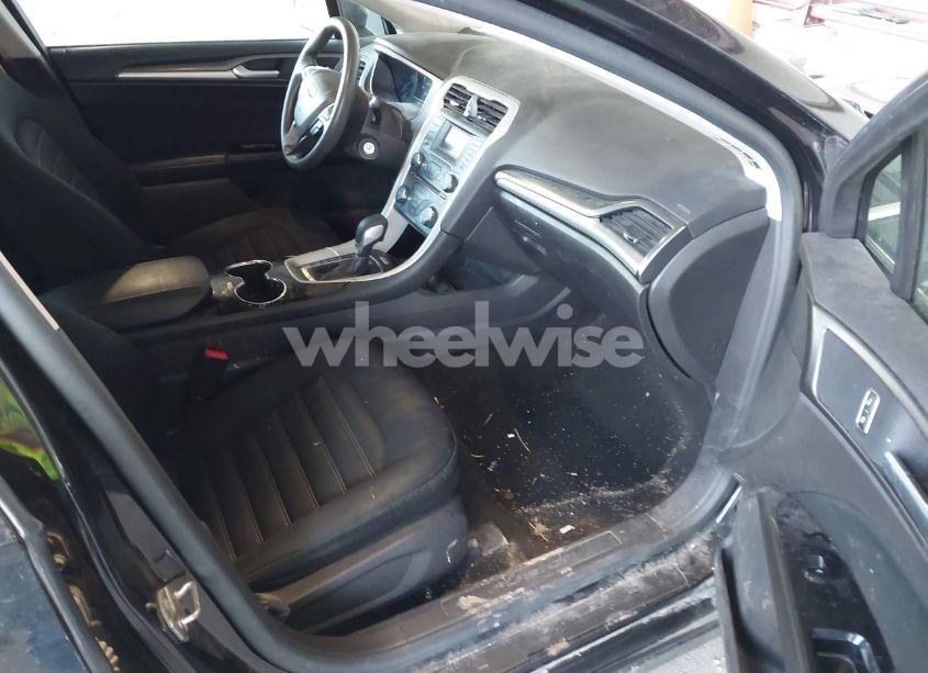 Photo 5 of 2014 Ford Fusion SE (VIN 1FA6P0H79E5365316)