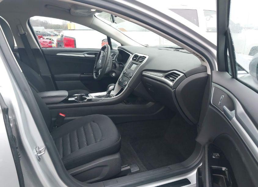 Photo 5 of 2014 Ford Fusion SE (VIN 1FA6P0H79E5388644)