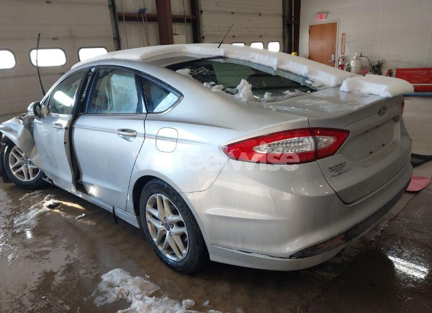 Photo 3 of 2015 Ford Fusion SE (VIN 1FA6P0H79F5100378)