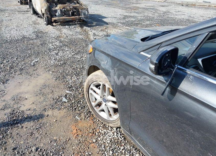 Photo 6 of 2015 Ford Fusion SE (VIN 1FA6P0H79F5107203)