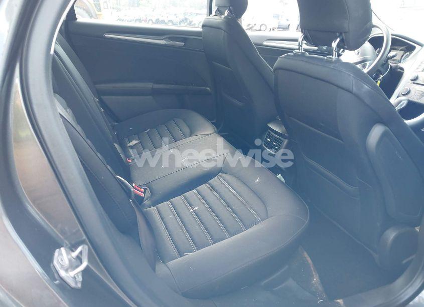 Photo 8 of 2015 Ford Fusion SE (VIN 1FA6P0H79F5107203)