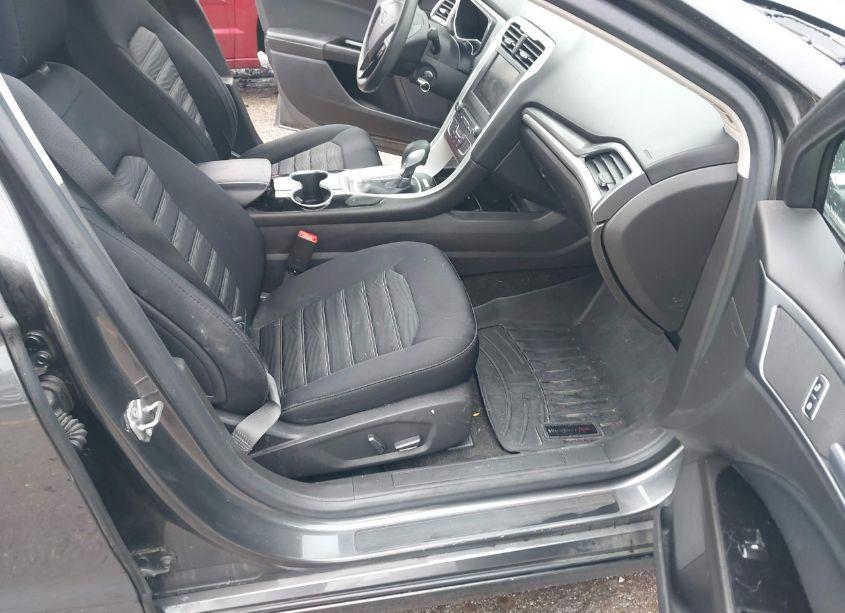 Photo 5 of 2016 Ford Fusion SE (VIN 1FA6P0H79G5130272)