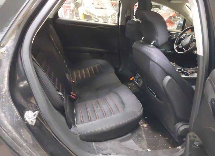 Photo 8 of 2014 Ford Fusion SE (VIN 1FA6P0H7XE5364207)