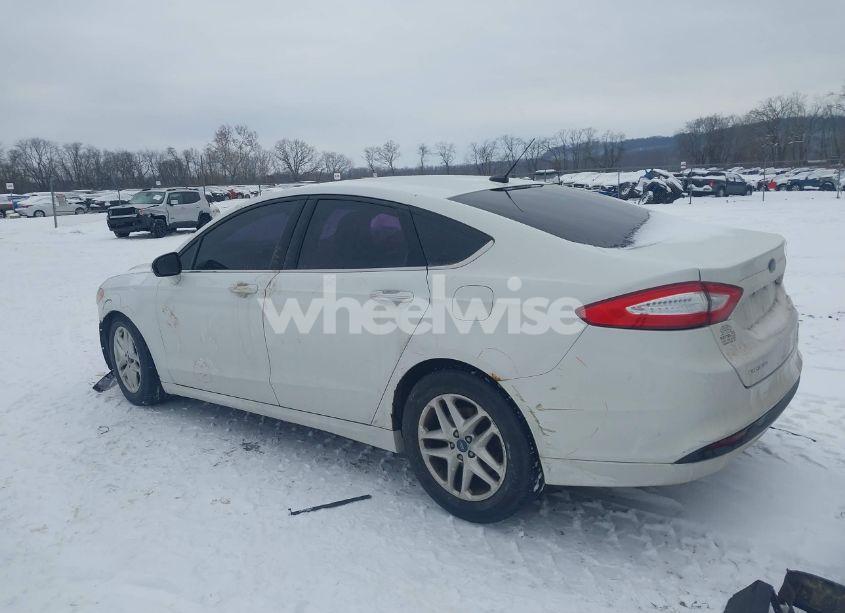 Photo 3 of 2014 Ford Fusion SE (VIN 1FA6P0H7XE5366068)