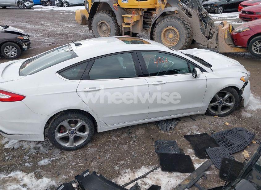 Photo 13 of 2014 Ford Fusion SE (VIN 1FA6P0H7XE5373991)