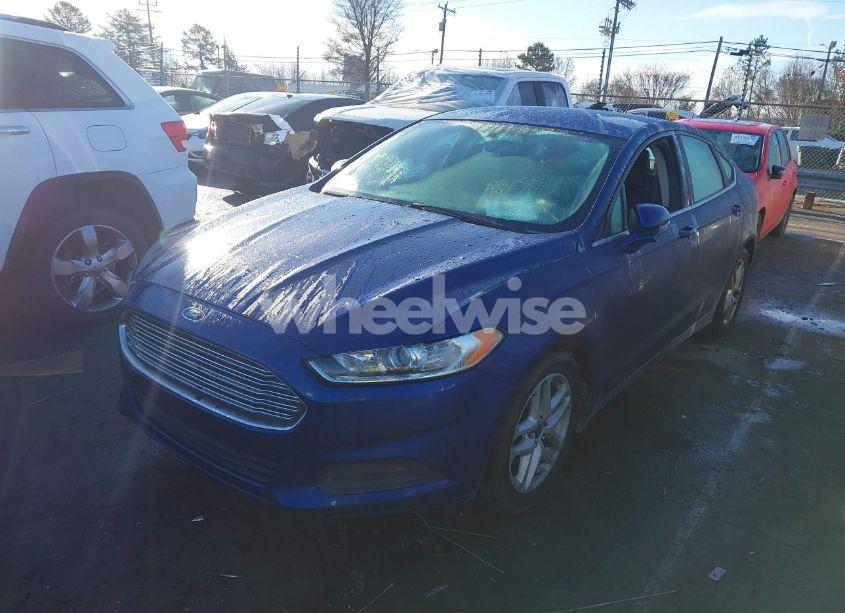 Photo 2 of 2014 Ford Fusion SE (VIN 1FA6P0H7XE5377667)