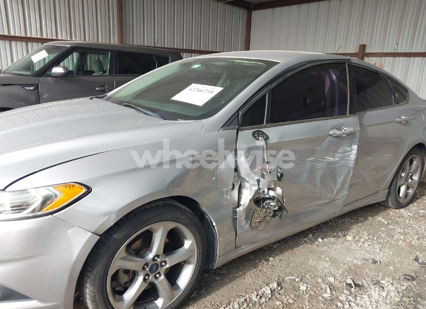 Photo 6 of 2014 Ford Fusion SE (VIN 1FA6P0H7XE5390435)