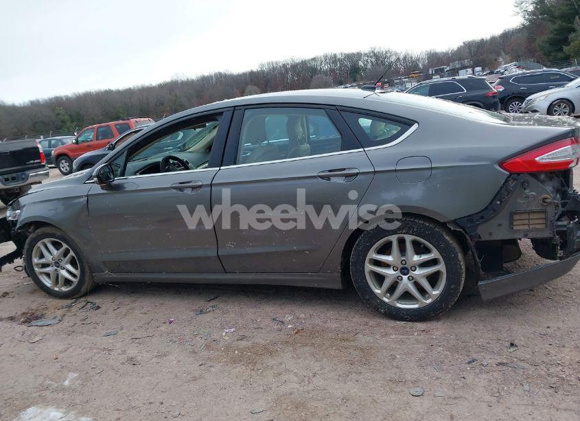 Photo 15 of 2014 Ford Fusion SE (VIN 1FA6P0H7XE5392105)