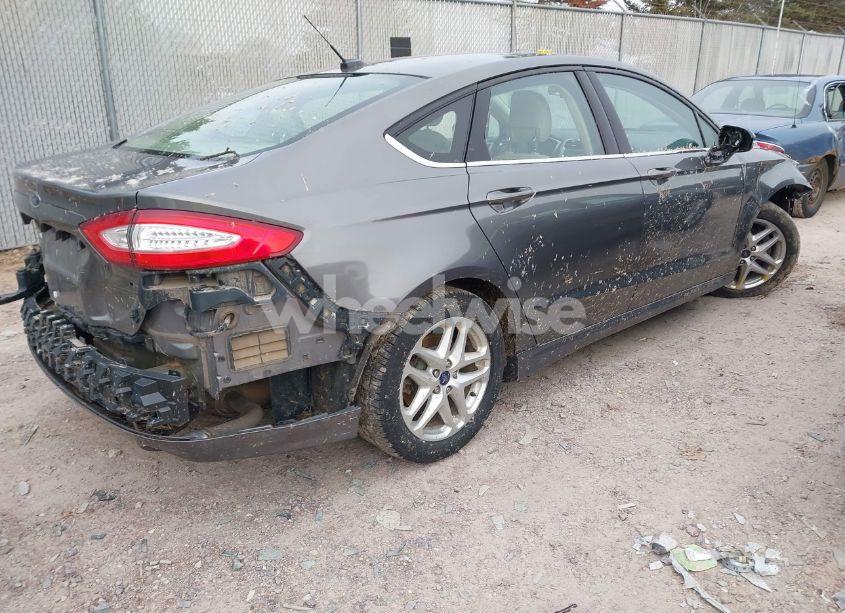 Photo 4 of 2014 Ford Fusion SE (VIN 1FA6P0H7XE5392105)