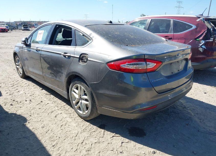 Photo 3 of 2014 Ford Fusion SE (VIN 1FA6P0H7XE5403796)