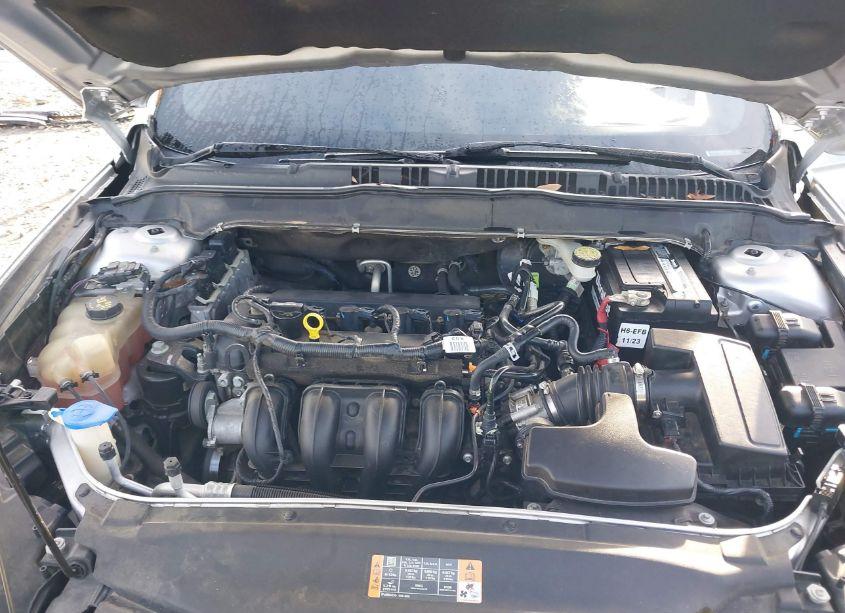 Photo 10 of 2015 Ford Fusion SE (VIN 1FA6P0H7XF5109350)