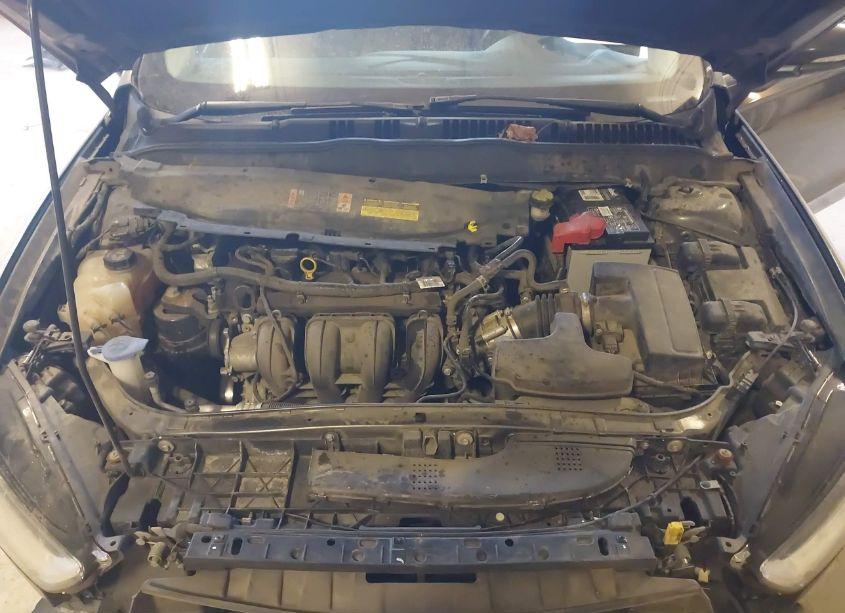 Photo 10 of 2015 Ford Fusion SE (VIN 1FA6P0H7XF5120266)