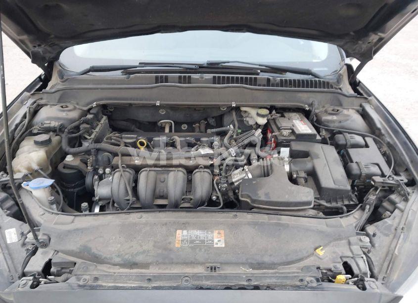 Photo 10 of 2015 Ford Fusion SE (VIN 1FA6P0H7XF5128058)