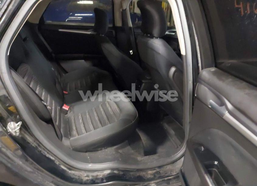 Photo 8 of 2016 Ford Fusion SE (VIN 1FA6P0H7XG5102996)